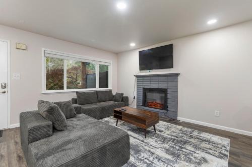 North Creek House | Quiet 3BR Retreat - Near Woodinville Wine Country