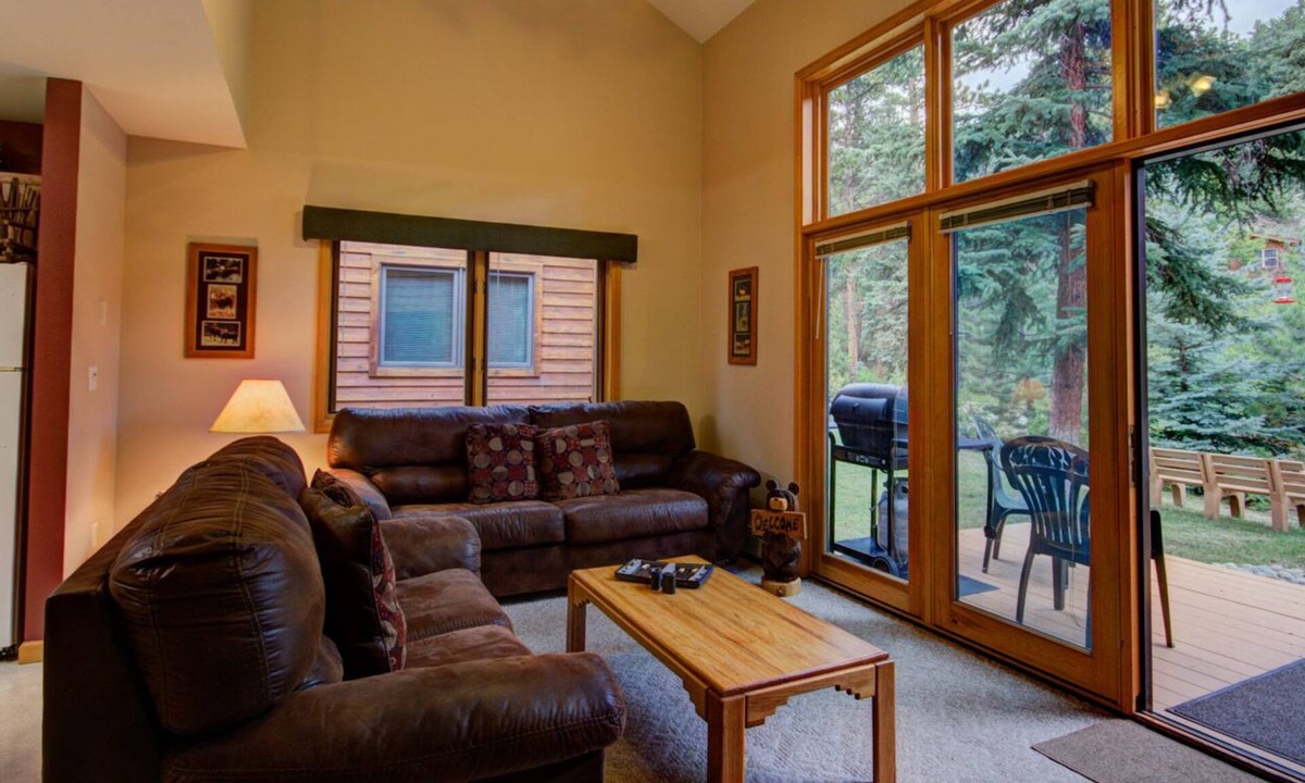 Fall River Estates Condo | River Stone Resorts & Bear Paw Suites