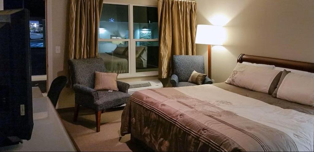 Cherokee Hotel | Rolling Hills Lodge