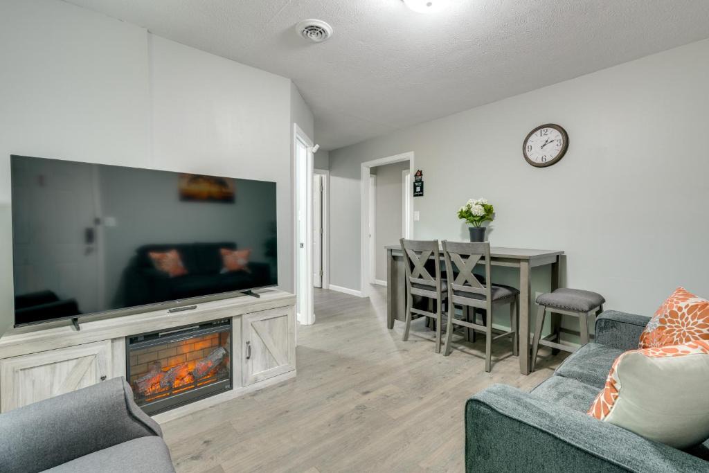 Morristown Apartment | Rolling Hills Retreat, Cozy 2BR Near Lakes/Smokies