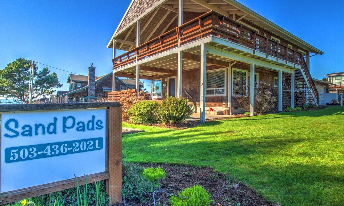 Tolovana Park House | Sand Pads - Ocean View- Sunset Views-Guest Favorite-Ideal For Families-