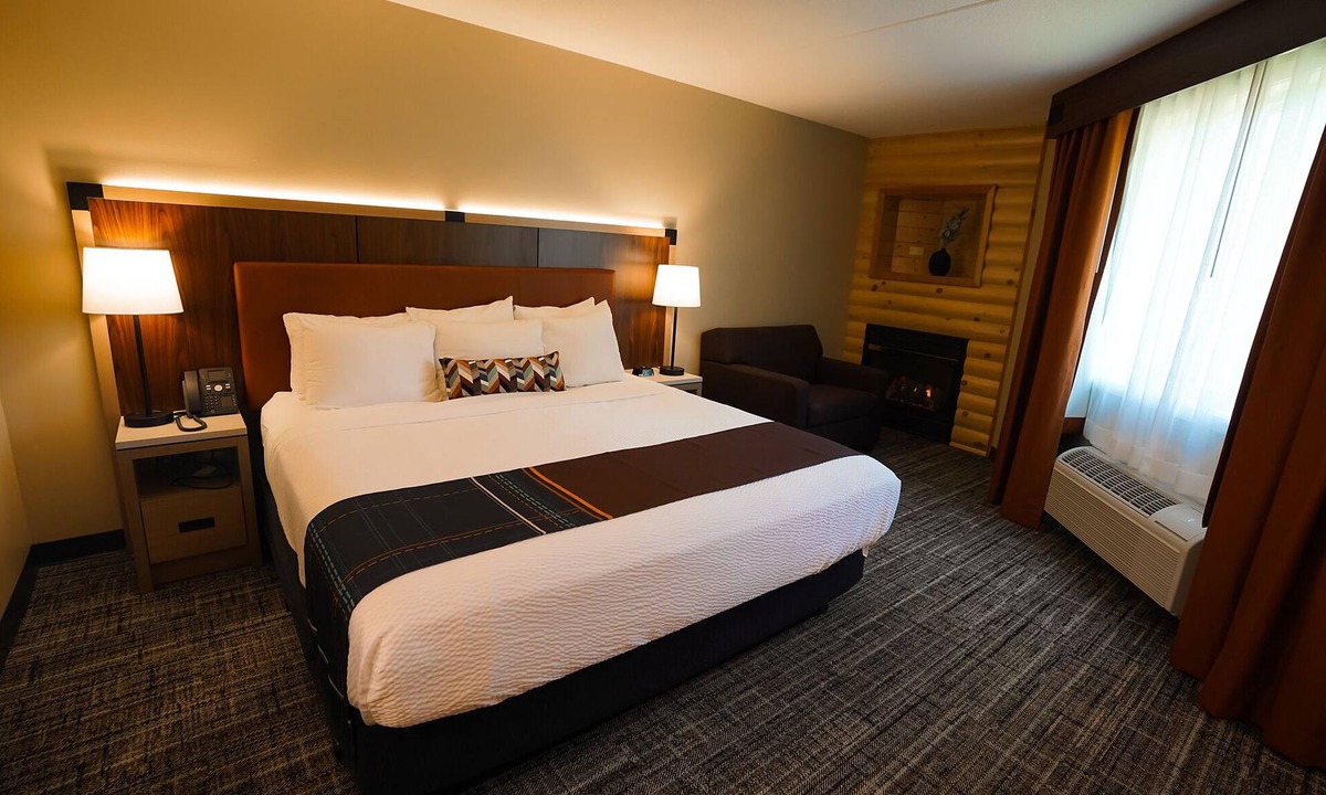 Huron Resort | Sawmill Creek by Cedar Point Resorts