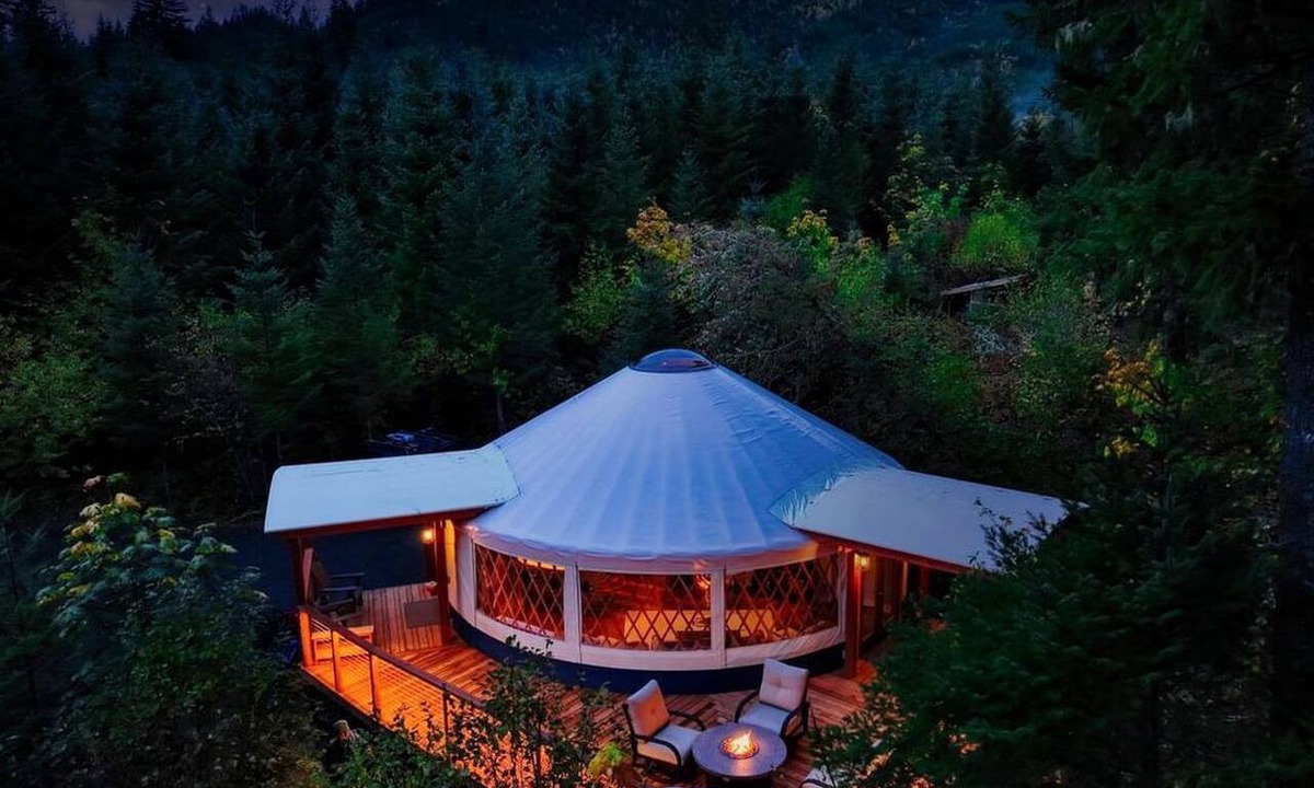 Carson Cabin | Scenic Woodland Yurt with Stargazing Dome & Firepit near Carson, Washington