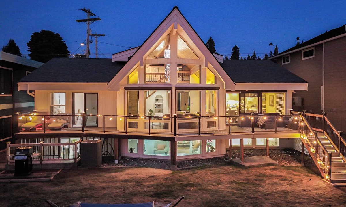 Warm Beach House | Seacliff Sunset Haven