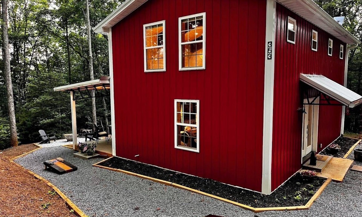 Unaka Cabin | Secluded NC Mtn Red Barn Cabin 3 Acres Near Ocoee Rafting, Lakes, Casino