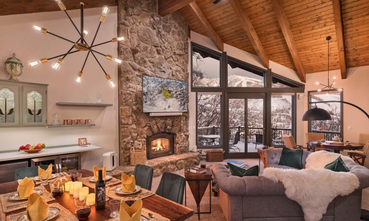 Steamboat Springs House | Ski Area Views + Hot Tub + Close to Skiing - Glacier Lodge East