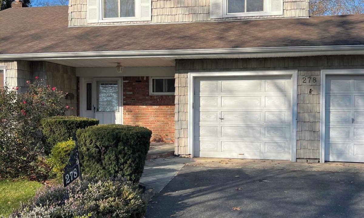 West Hempstead House | Spacious 4-bedroom house with AC in Gorgeous West Hempstead