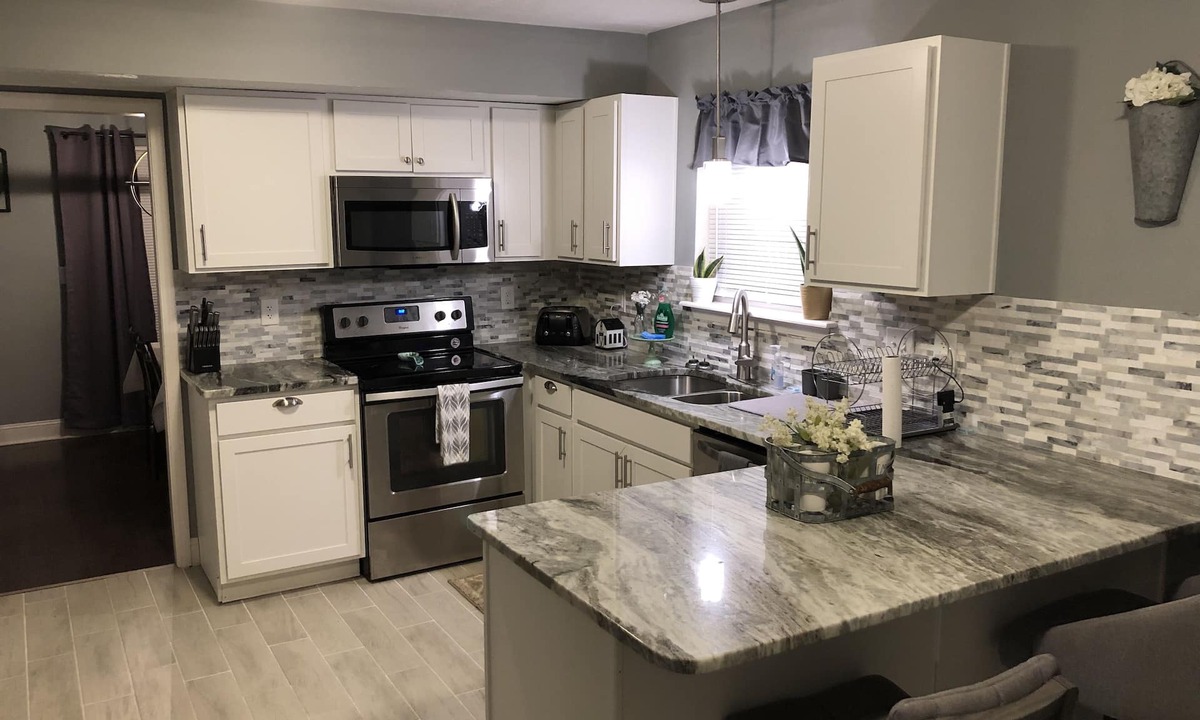 Georgetown House | Spacious house minutes from the Horse Park