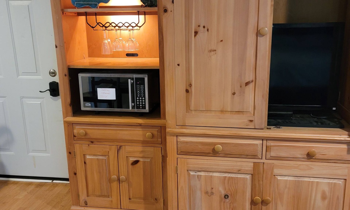 Hutchinson Acres Apartment | Studio 2271-only minutes to 77