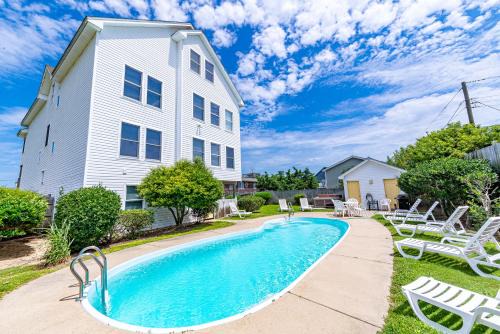 Kill Devil Hills House | Sunny Delight - KDH MP 7, Ocean View, 130 Yds to Beach, Pool, Hot Tub, Pets OK, Flex Stays