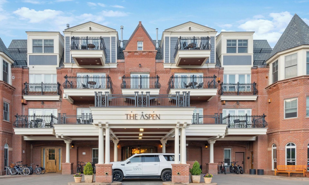 Downtown Apartment | The Aspen Mountain Residences [Formerly Hyatt Grand Aspen] at Owner Direct Rates