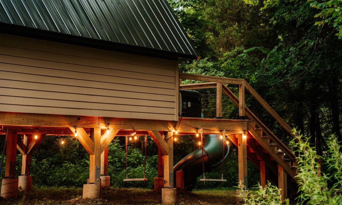 Marion Cabin | The Brunette Treehouse
