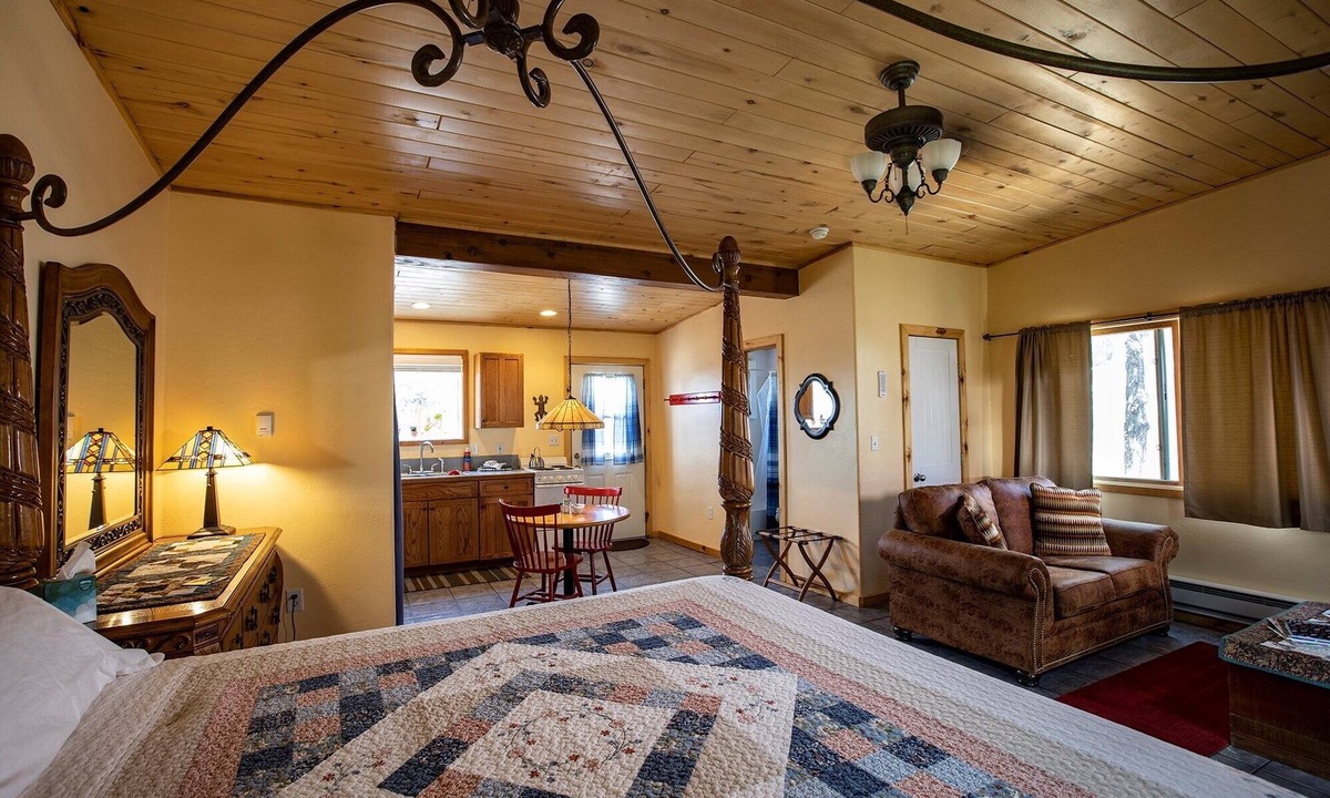 Crestone House | The Crestone Casitas: Casita Suite #1