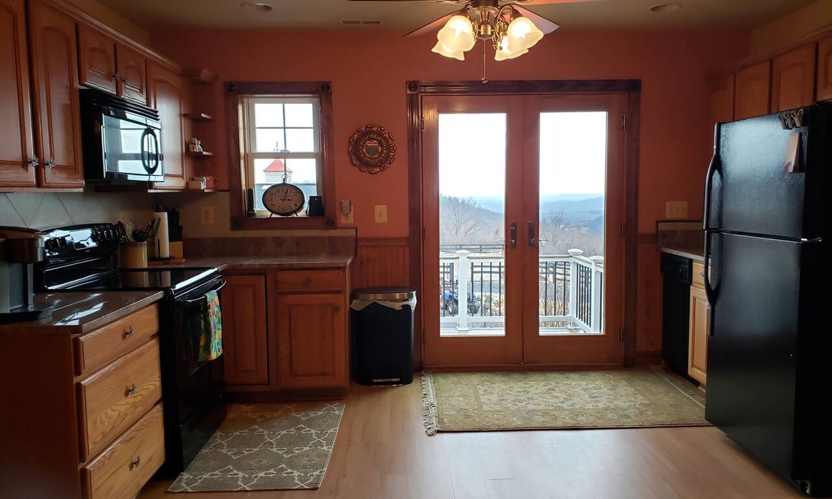 Rippon Apartment | "The Love Nest" - Stunning Views overlooking the Shenandoah in Wine Country