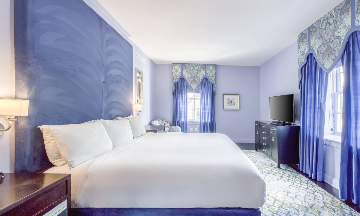Cary Hotel | The Mayton