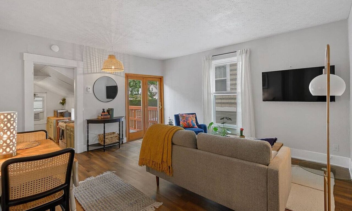Roselawn Finance Apartment | The Nest - Spacious 1BR Getaway in Pleasant Ridge