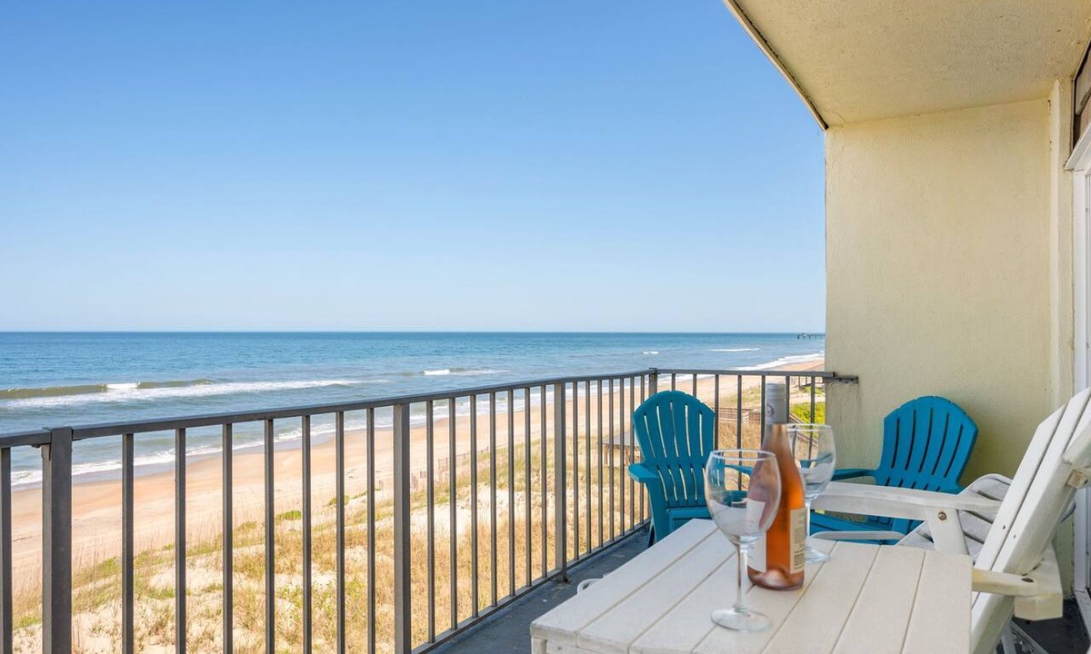 Nags Head Condo | Top Floor Oceanfront Condo with Stunning Views and Walk-In Shower