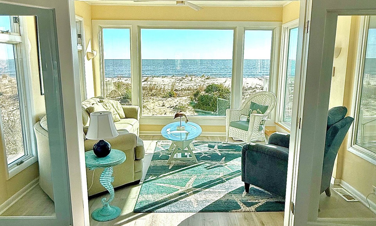 Broadkill Beach House | Unique retreat right on the beach - unwind and reconnect -linens - child items