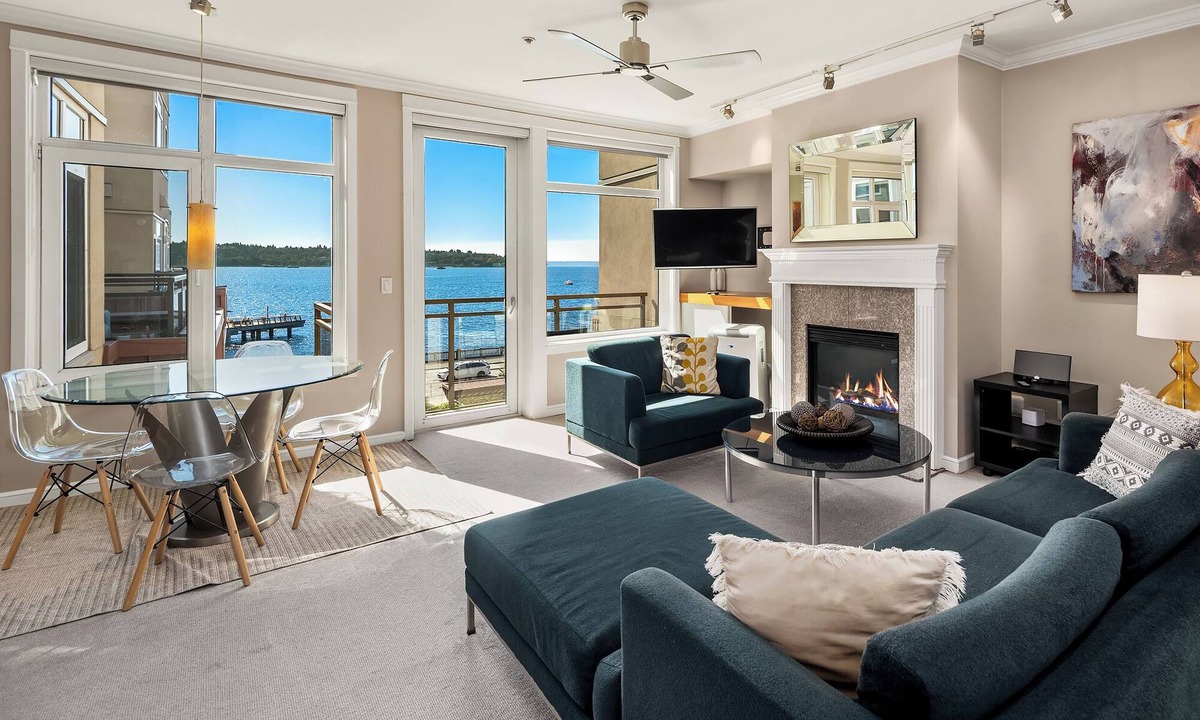 Downtown Seattle Condo | Upscale 2BR Steps to Pike Place Market & Seattle's only residence on the water