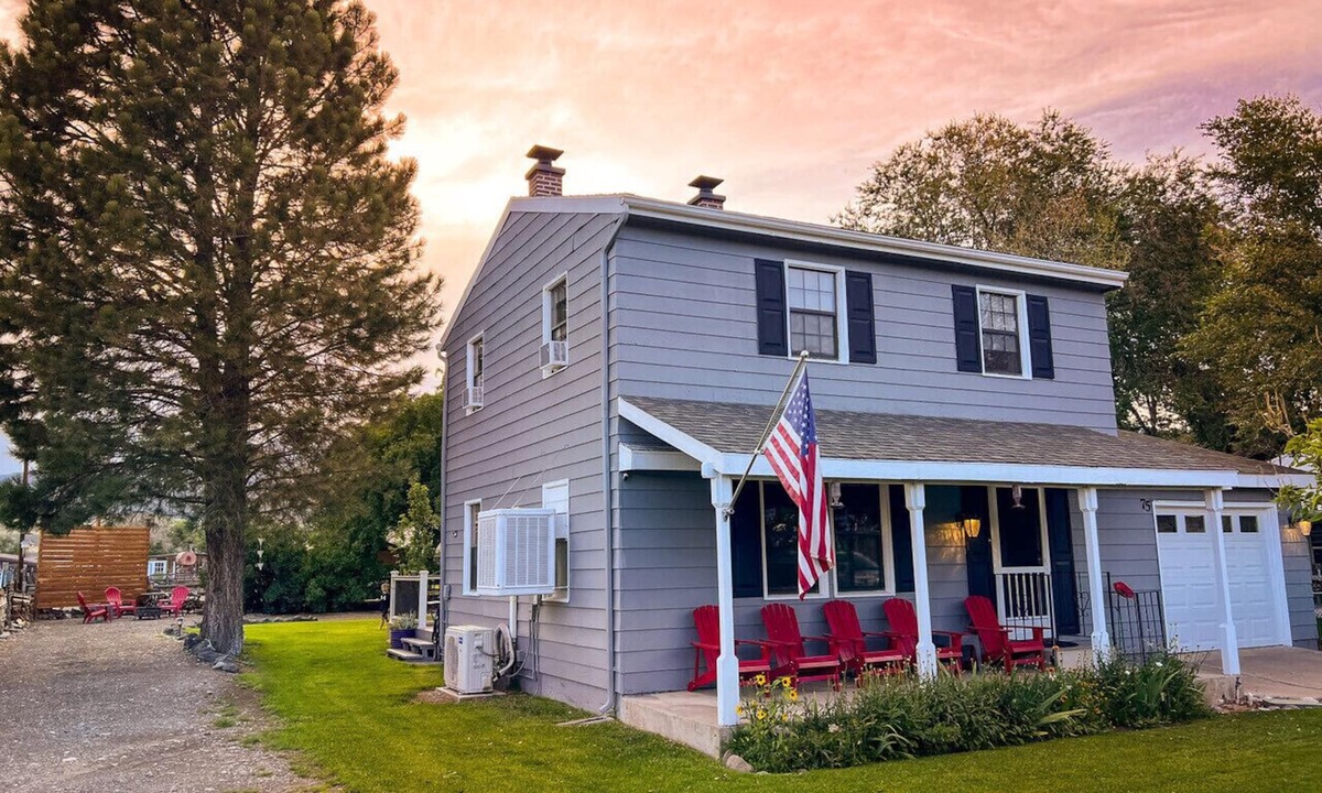 Circleville House | Utah Small Town Getaway