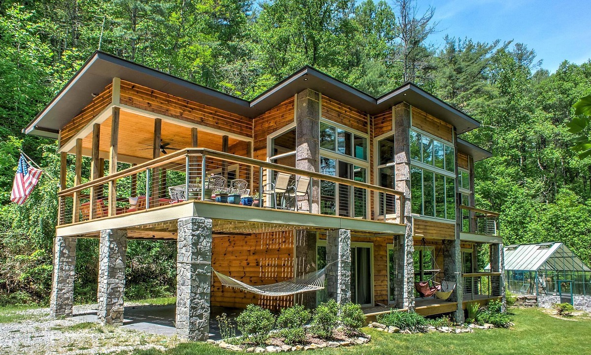 Penrose House | Vanaprastha | Private 20-Acre Retreat Near Brevard, DuPont & Pisgah