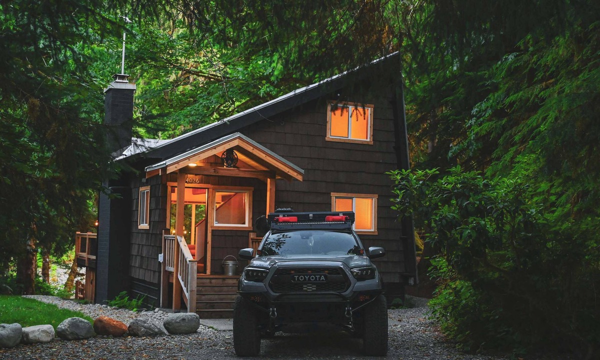 Verlot Cabin | Verlot River Cabin Hot Tub Firepit Fireplace
