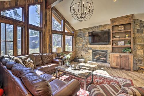 Copper Mountain Villa | Walk to Lift: Luxe Villa w/Hot Tub in Copper Mtn