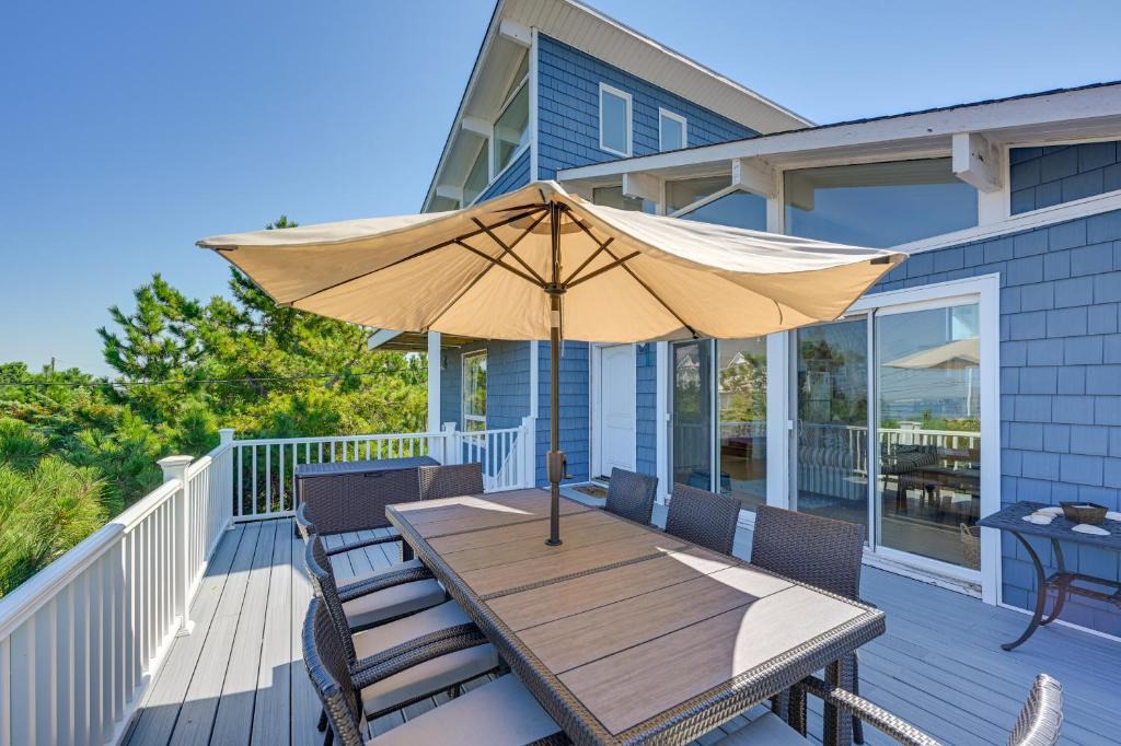 West Hampton Dunes House | Westhampton Beach Home w/Deck + Ocean Views!