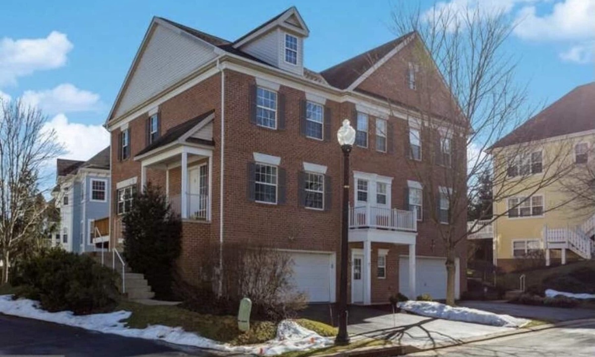 Reisterstown Condo | You will fall in love with this cozy condo located in Reisterstown!