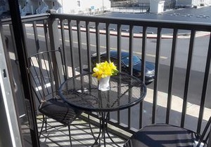 Gorgeous Views, Direct Bayfront Condo