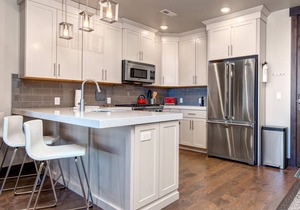 Luxury Condo in Central Location, Free Shuttle, Chef