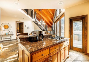 Modern Mountain Design, Luxury Resort Amenities, Game Room - Perfect for Families
