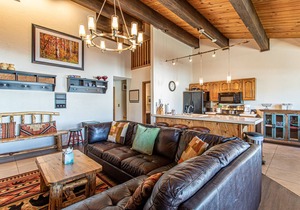 Spacious 3-Bedroom + Loft Condo at The Phoenix – Steps from the Slopes!