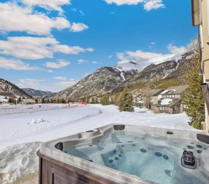Village Copper Mountain 