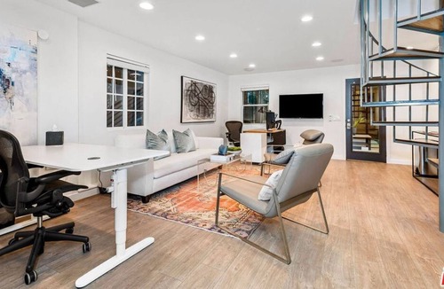 Tri-West Apartment | 1 Bedroom Single family L-(582055) by Houzlet