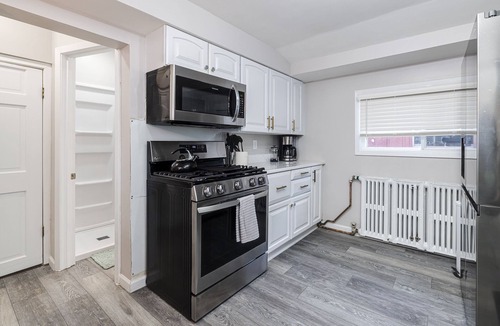 Merriam Park House | 1 Block to Allianz Field Sleeps 8+ Patio & Parking