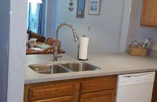 Rehoboth Beach Condo | 2 Bedroom Condo Henlopen Station w/Brand New Bed