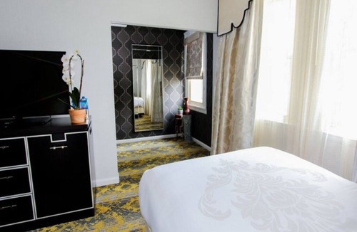 Kalorama Heights Hotel | 2 Family Friendly Units Near Dupont Circle & Embassy Row! Gym Access!