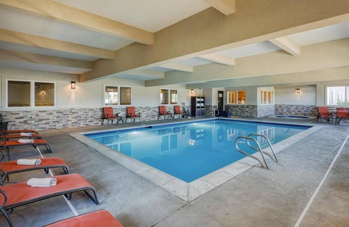 Blackfoot Hotel | 2 Queen Beds | Shared Hot Tub Access | 1.1 Miles to County Historical Museum