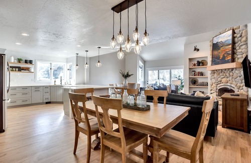 Cottonwood Heights Condo | 2019 COMPLETELY RENOVATED CRCC MOUNTAIN MODERN! ALTA,SNOWBIRD,BRIGHTON,SOLITUDE