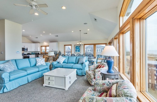 Duck House | 2440 - Solitude South - Oceanfront Duck Retreat | Sleeps 15 + Hot Tub