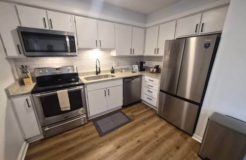 St. Andrews House | 2BR 1.5BA Gorgeous Condo Near Hospitals - Shopping
