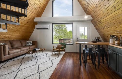 Makanda House | 2BR A-Frame Cabin w Hot Tub Near Wine Trail