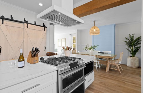 Wilmington House | 2mi to Beach + Sleeps 14 + Luxury 5BR + Pool + Hot Tub + SUMMER GETAWAY