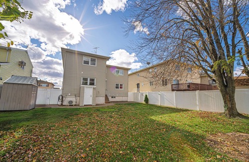 Saddle Brook Apartment | 3 Bedroom, 1 Bath, Pet Friendly, Laundry, Fenced Yard, Colleges, Hospitals