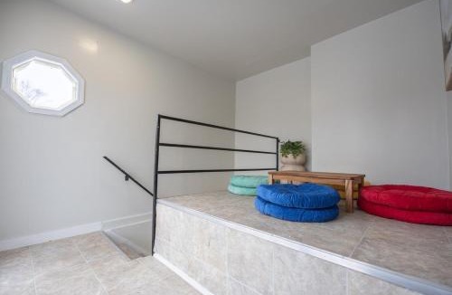 Northeast Minneapolis House | 3 bedrooms with parking near NE Arts District, 15min to NSC and US Bank Stadium