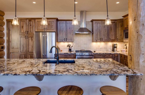 Breckenridge Park Estates Cabin | 3 Mi to Slopes: Breck Cabin w/Hot Tub & Views