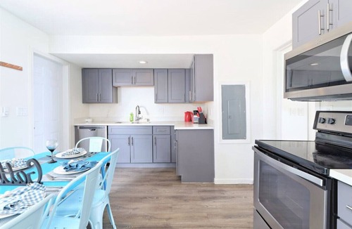 Greenwood House | 3b2b Upper Unit @Central Seattle