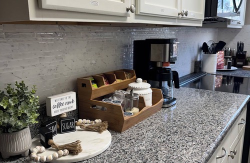 Newark House | 3BR/1BA Townhouse easy walk to University of Delaware campus, free parking spot.