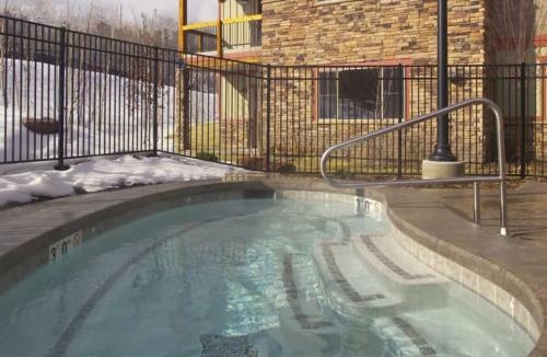 Bear Hollow Village House | 4 Bedroom 3 Bathroom and Hot Tub Minutes from Slopes